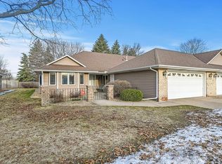1099 Serene Ct, Shoreview, MN 55126