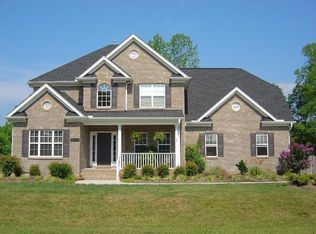 8211 Curraghmore Ct, Stokesdale, NC 27357