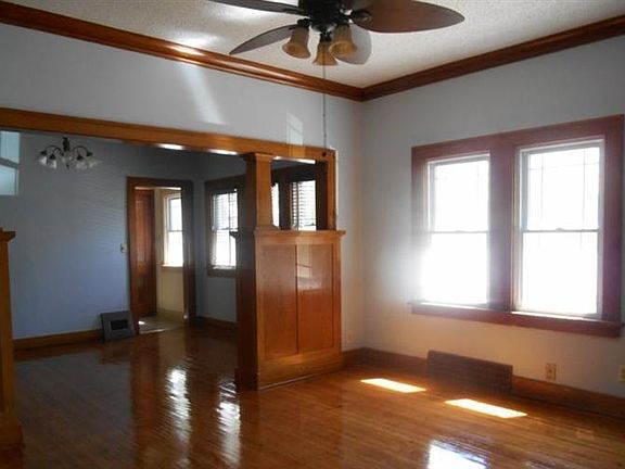 2nd image of 1028 Plum St