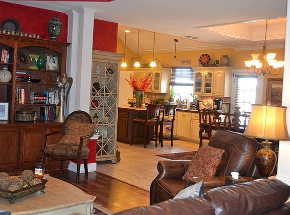5th image of 6 Southridge Dr