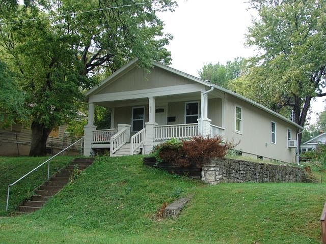 1st image of 1852 N 30th St