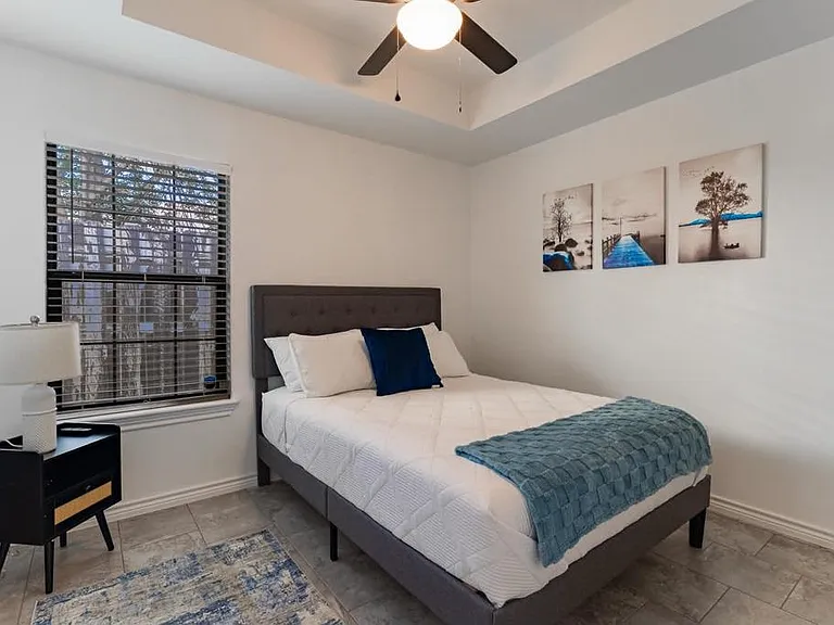 1454 E Garrison St — Photo 10