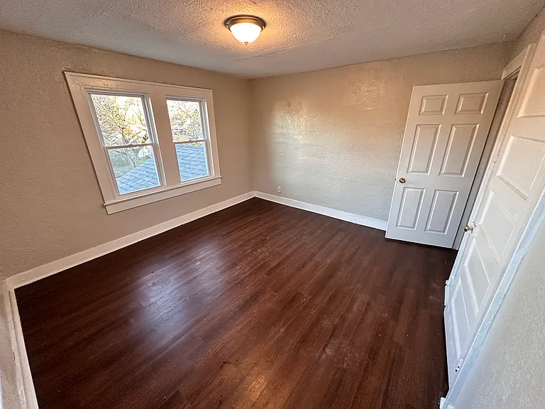 110 N Grant Ave — Photo 13