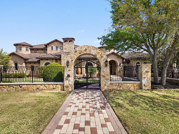 3rd image of 4805 Mirador Dr