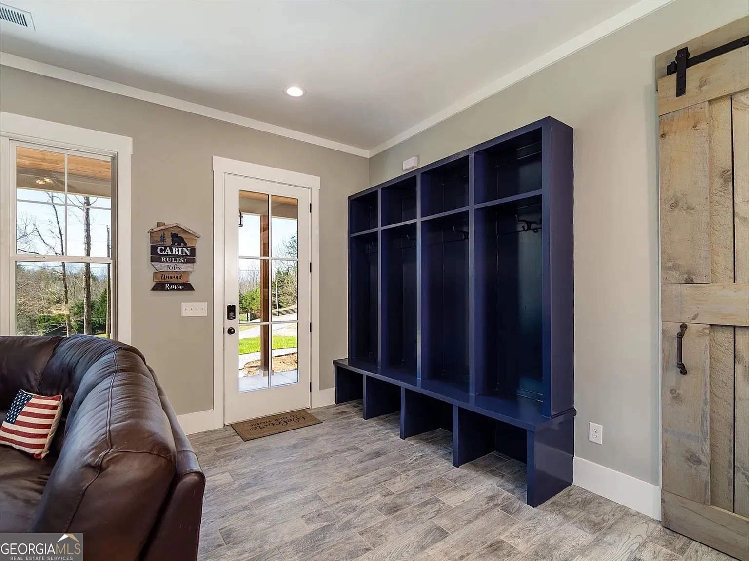 4 bed, 2.5 bath, 2252 sqft, $3,675 — Photo 3