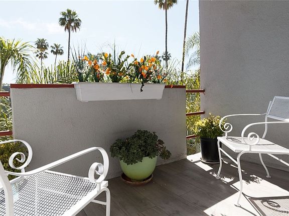 5th image of 4915 Tyrone Ave APT 322