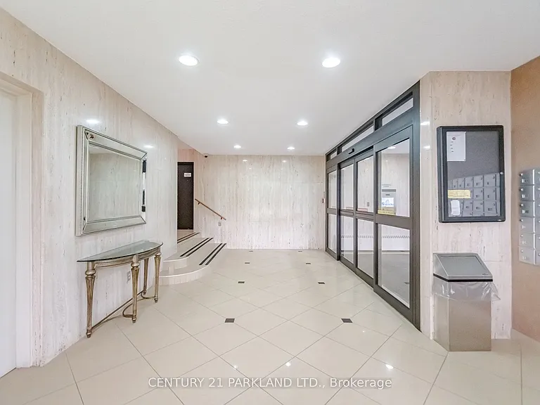 2721 Victoria Park Ave #203 — Photo 38