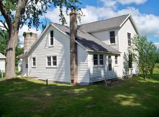 47480 40th St, Paw Paw, MI 49079