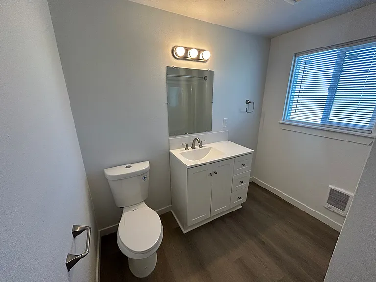 Greenwood Apartments — Photo 45