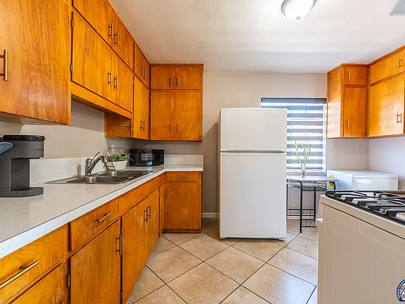 5th image of 522 Tangerine Dr