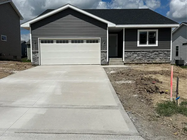 901 Knoll Dr, Norwalk, IA 50211