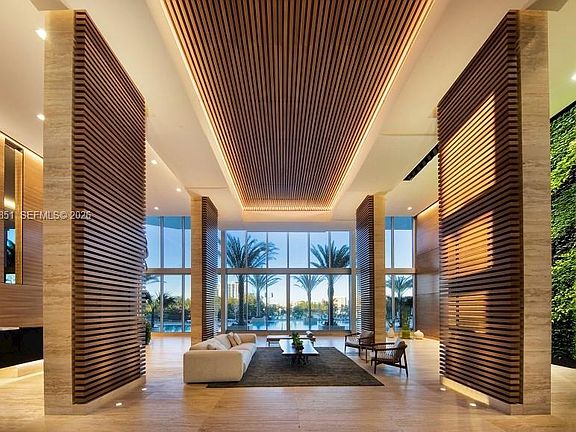 3rd image of 16385 Biscayne Blvd #3201