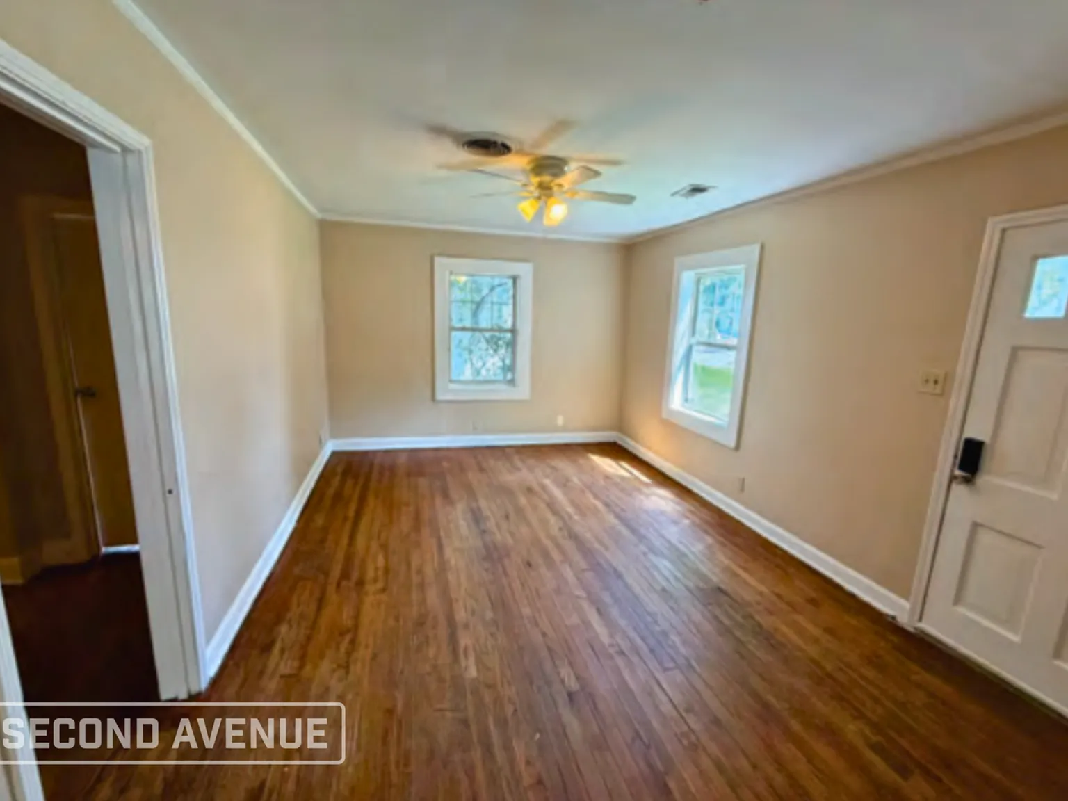 4 bed, 2.0 bath, 1279 sqft, $1,050 — Photo 3