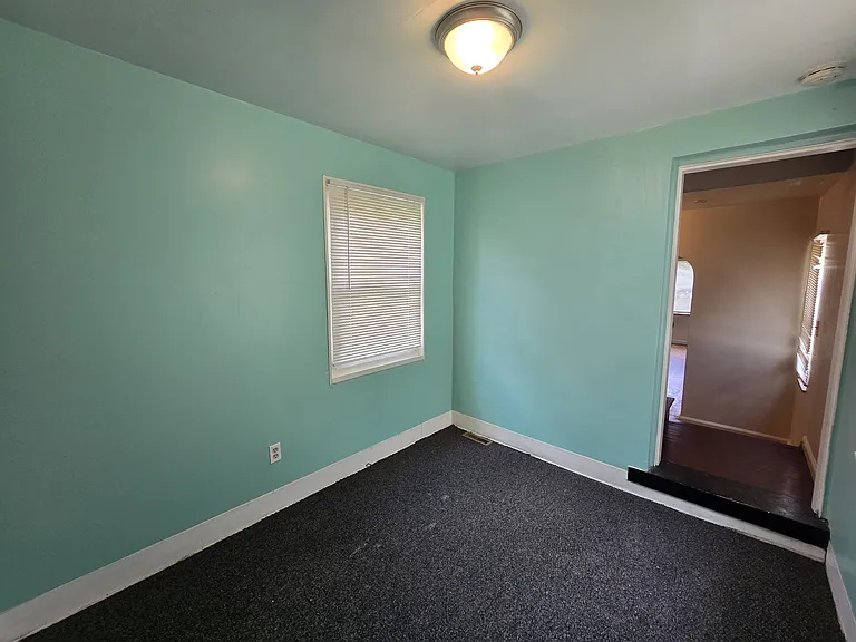 15205 Maplewood Ave — Photo 21