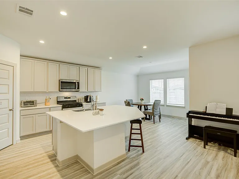 3530 Terrace Landing Ct — Photo 9