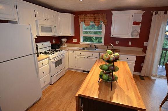 3rd image of 27 Albury Stone Cir #27