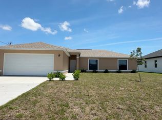 1702 NE 10th Ln, Cape Coral, FL 33909