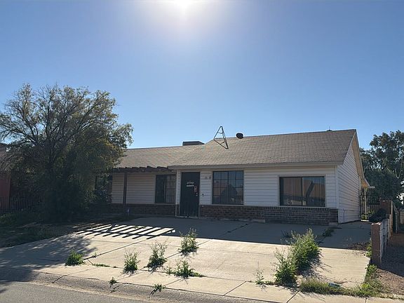 2nd image of 1131 E Bisnaga St