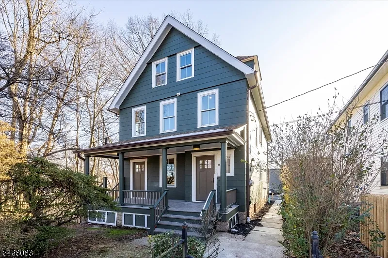 2 bed, 1.0 bath, $3,640 — Photo 1