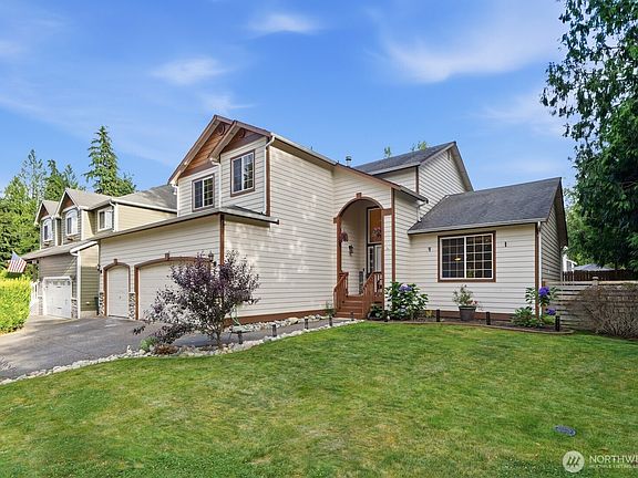 2nd image of 32518 138th Street SE