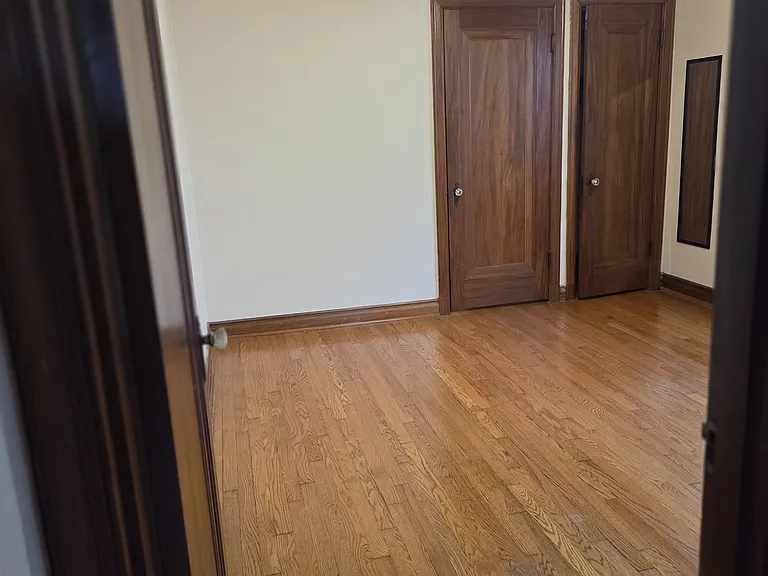 5601 Walsh St — Photo 16
