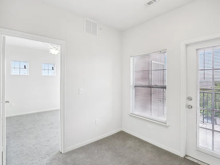 Tuckaway Apartment Homes — Photo 14