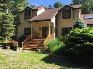 402 Saw Mill Rd, Pocono Lake, PA 18347