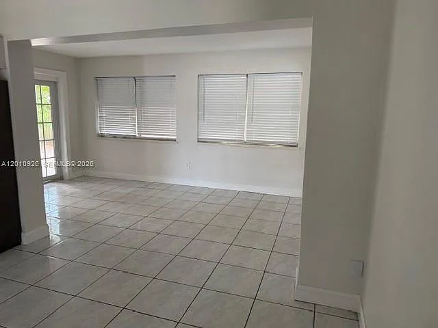 2802 SW 67th Ln — Photo 5