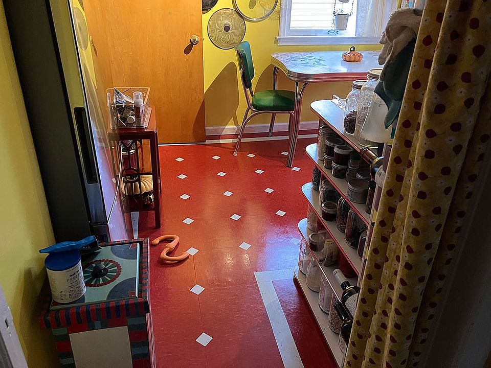 1st image of 1432 E Hayes Ave