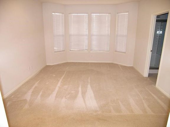 5th image of 13306 Villa Park Dr