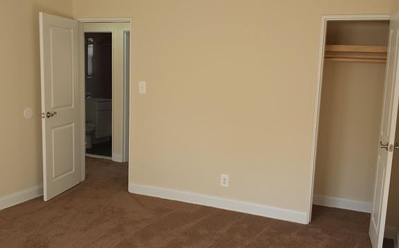 5th image of 472 Howard Ave APT 1B
