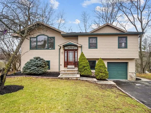 16 Hillside Drive, Thiells, NY 10984