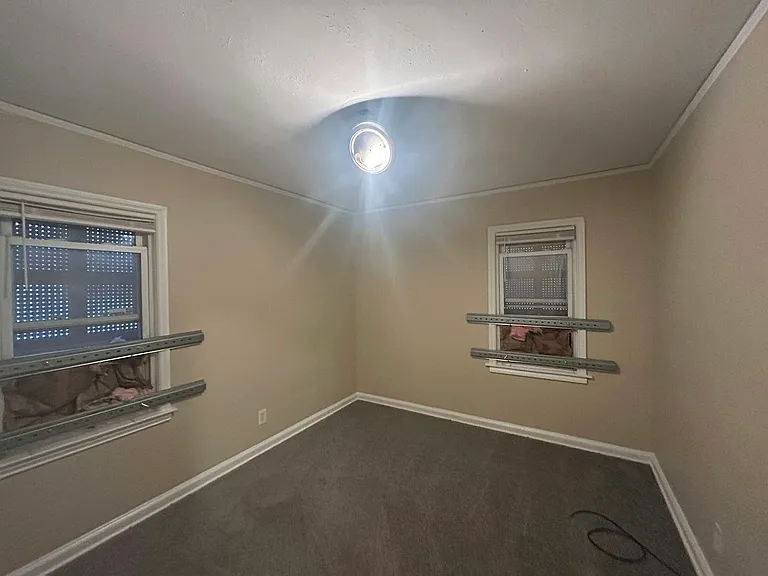16824 Rutherford St — Photo 8
