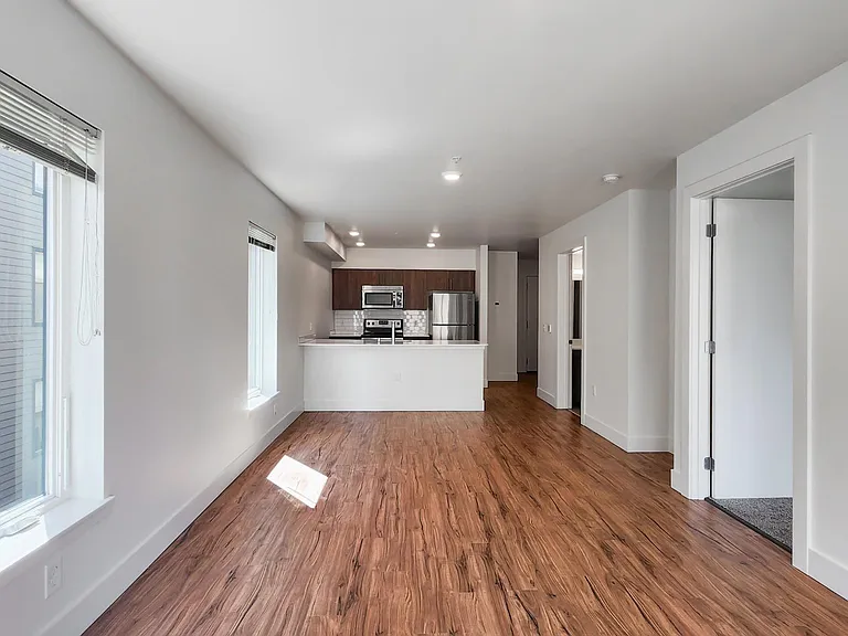 Dunn Motors Apartments — Photo 100