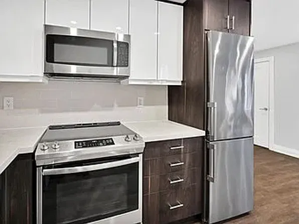 697 Eglinton Avenue W