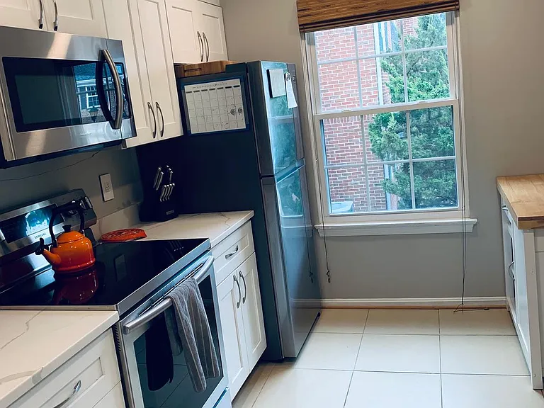 1623 S Barton St #18 — Photo 9