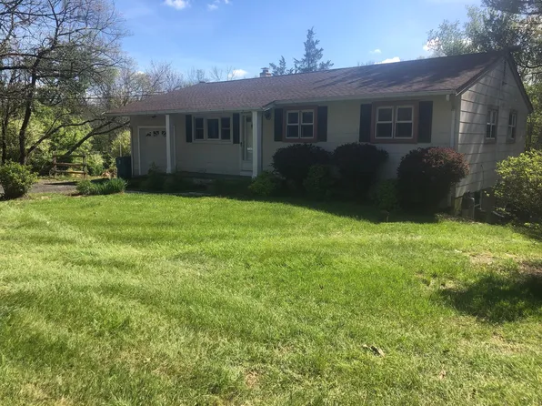 81 Pleasant Run Rd, Flemington, NJ 08822