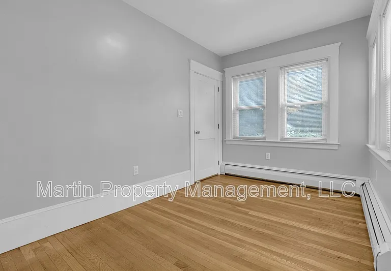 6 Stirling St #1 — Photo 2