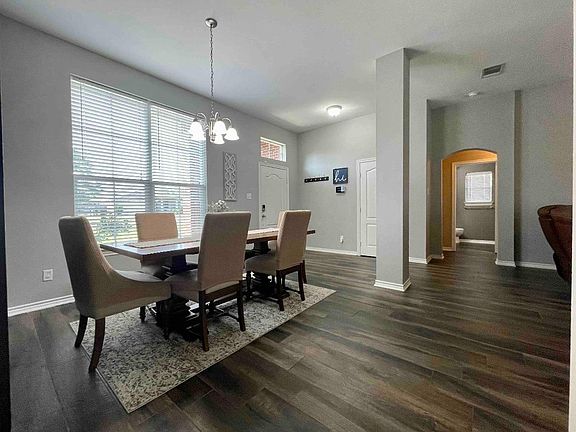 3rd image of 2030 Cumberland Dr #1