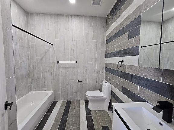 4th image of 540 Central Ave #503