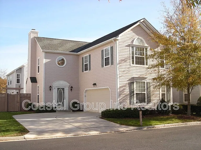 1538 Stillwood St — Photo 2