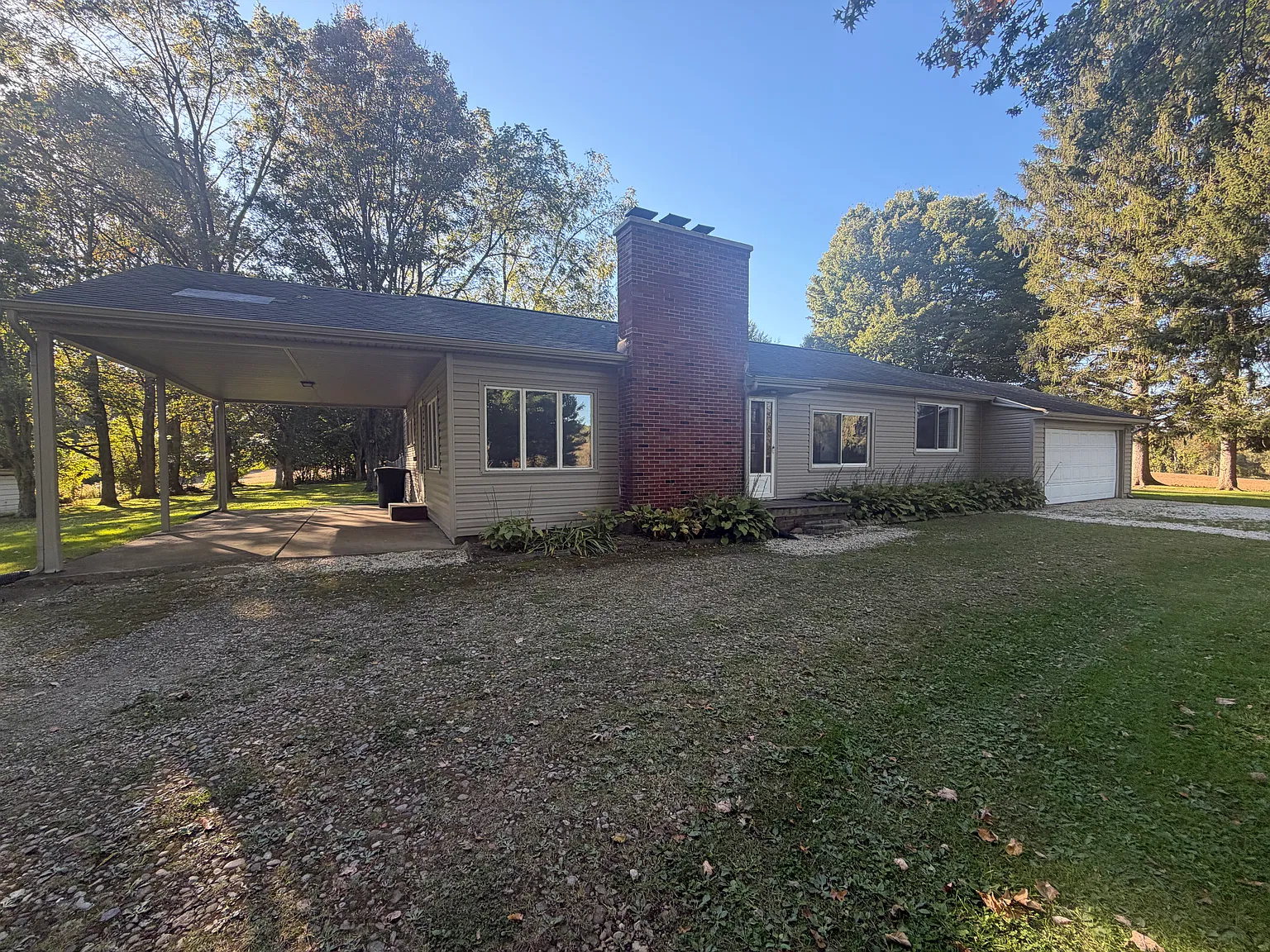 3 bed, 1316 sqft, $1,495 — Photo 2