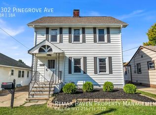 8302 Pinegrove Ave, Parma, OH 44129