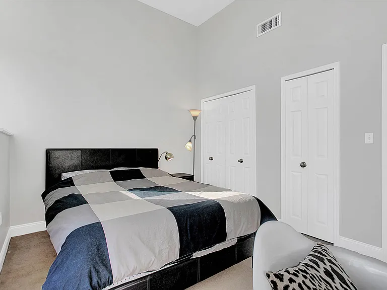 841 Parker St #206 — Photo 11
