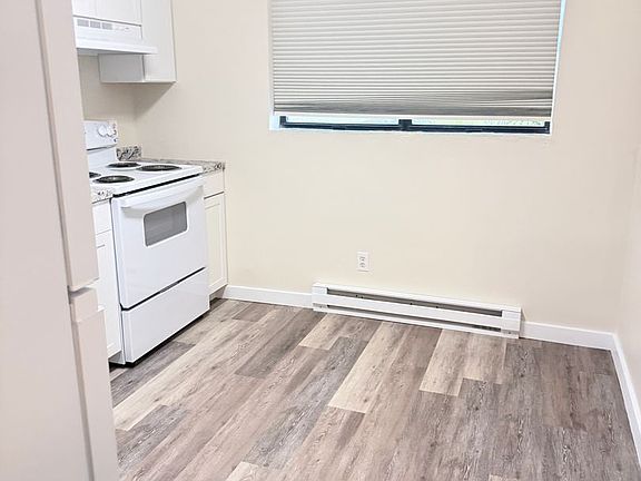 3rd image of 280 Edgewood Rd APT C1