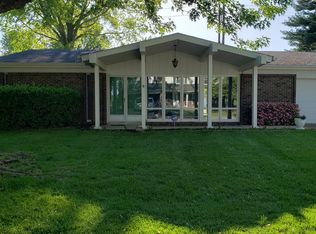 321 Breckenridge Dr, Belleville, IL 62221