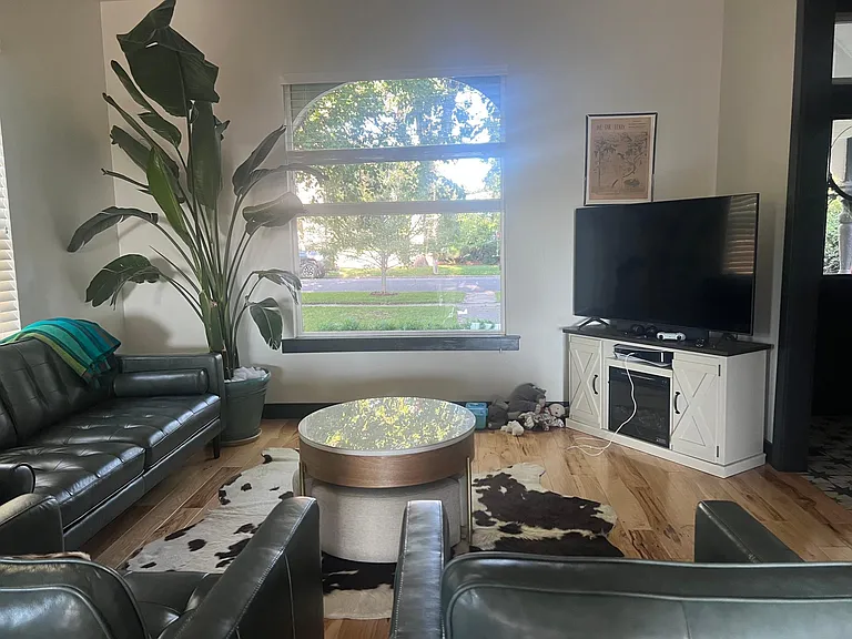2126 Grove St — Photo 12
