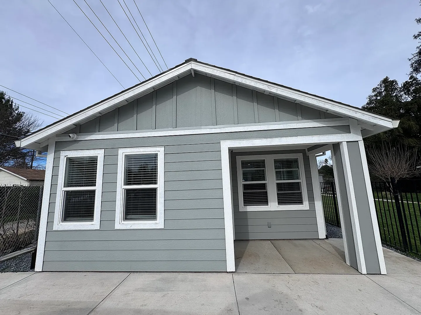 5511 San Francisco Blvd photo 1