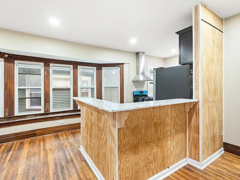 483 Alexander St #4 — Photo 9