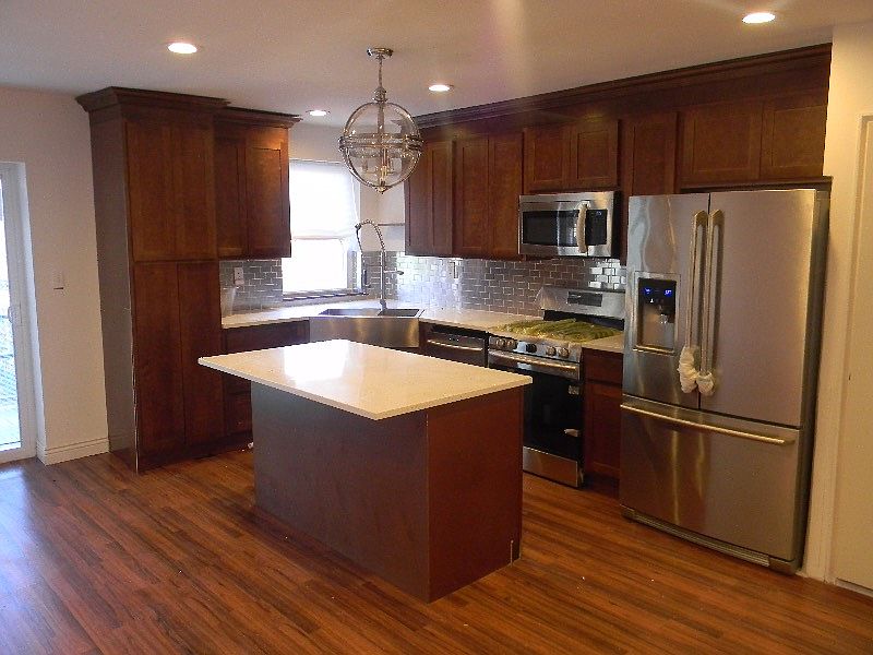 1st image of 1029 E 215th St
